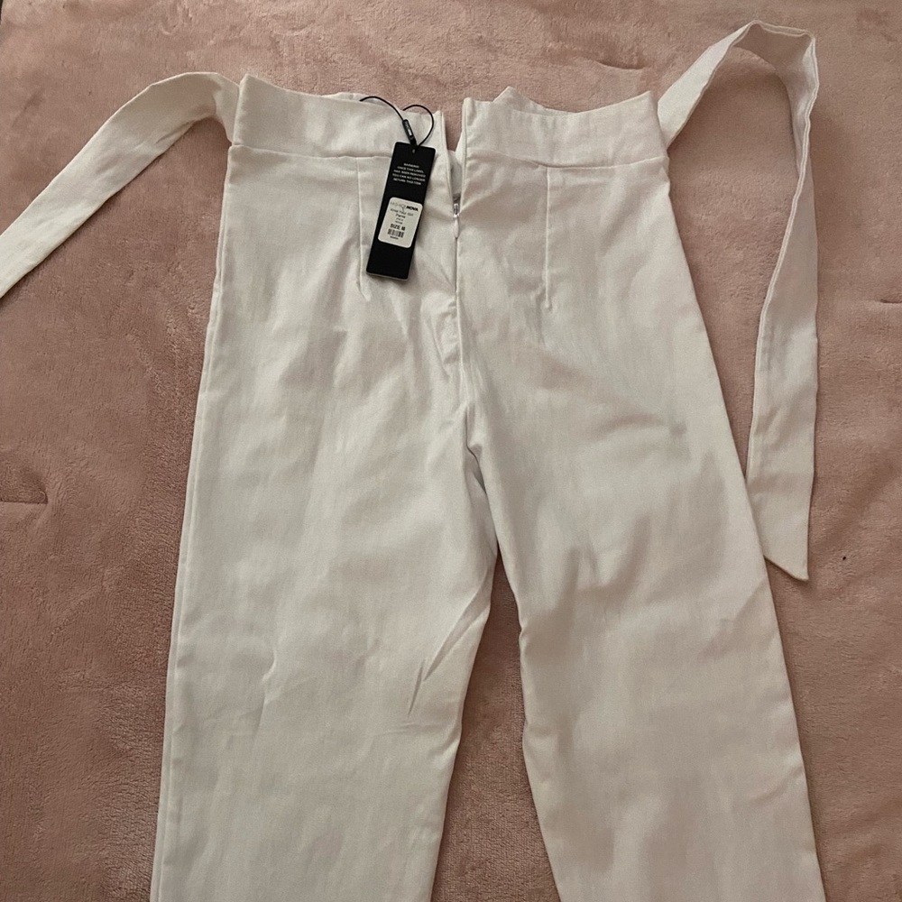 White fashion nova pants